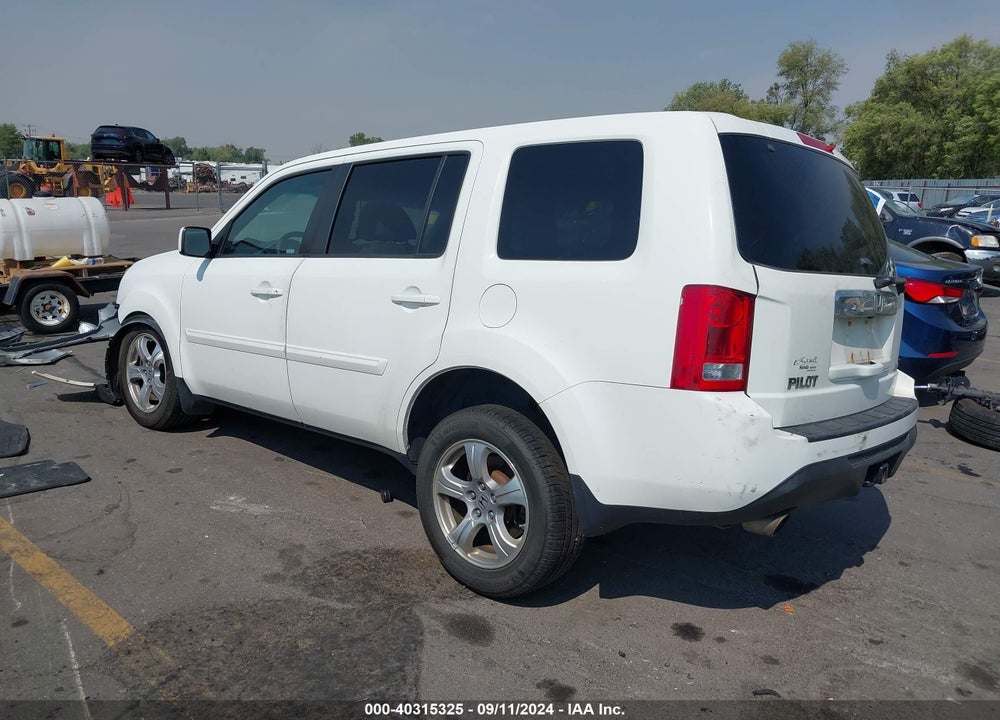 2015 HONDA PILOT EX-L VIN: 5FNYF4H50FB020638