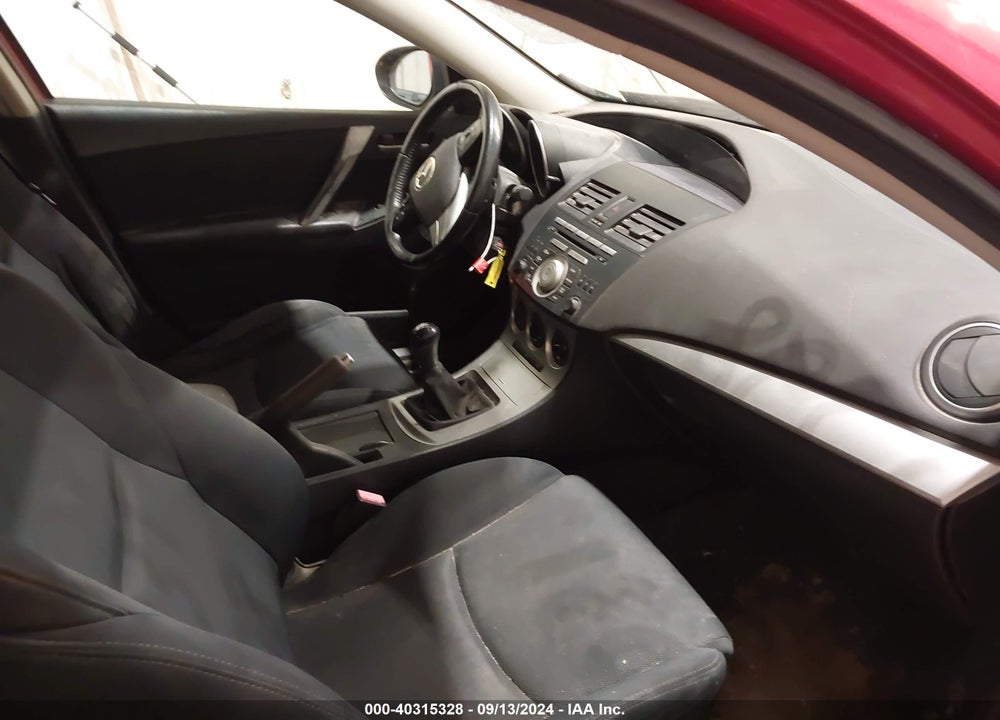 2011 MAZDA 3 S SPORT VIN: JM1BL1K56B1391103
