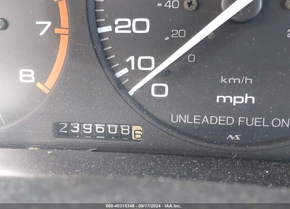 1992 HONDA ACCORD LX VIN: 1HGCB7552NA225589