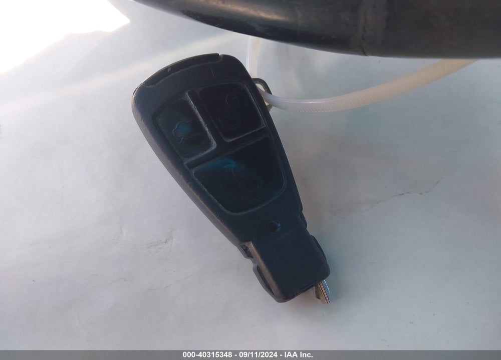 1998 MERCEDES-BENZ E 320 VIN: WDBJF65FXWA519612