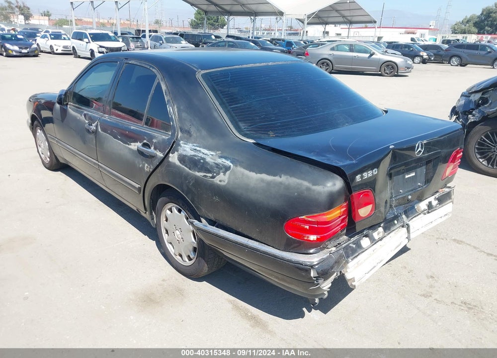 1998 MERCEDES-BENZ E 320 VIN: WDBJF65FXWA519612