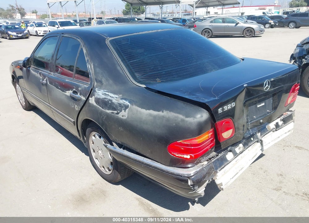 1998 MERCEDES-BENZ E 320 VIN: WDBJF65FXWA519612