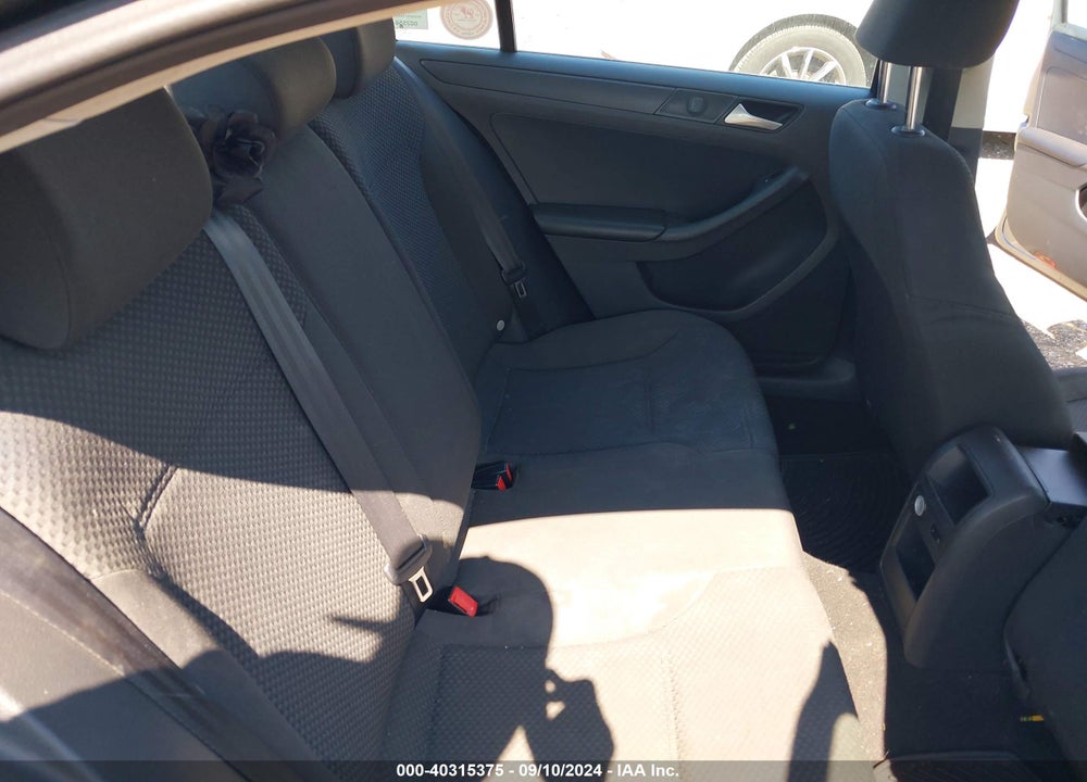 2014 VOLKSWAGEN JETTA 2.0L S VIN: 3VW2K7AJ9EM255380