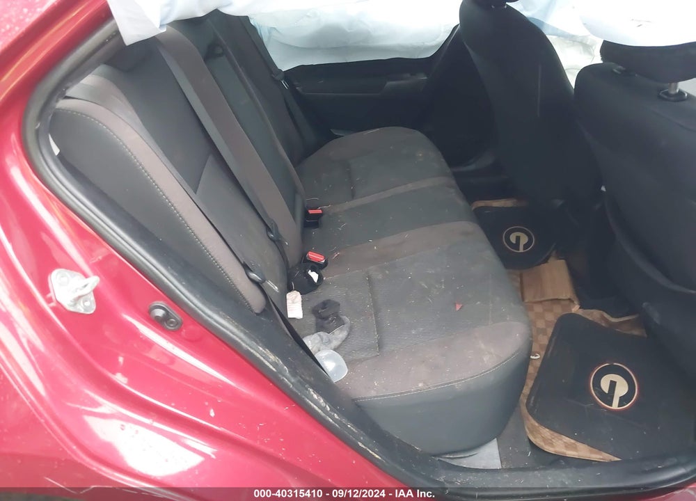 2019 TOYOTA COROLLA LE VIN: 2T1BURHE5KC137686