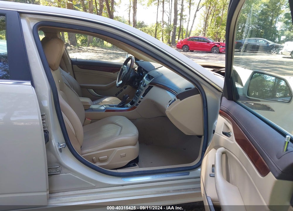2010 CADILLAC CTS LUXURY VIN: 1G6DE5EG2A0100417