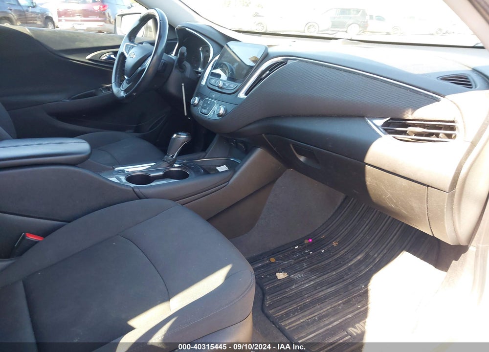 2018 CHEVROLET MALIBU LT VIN: 1G1ZD5ST0JF107007