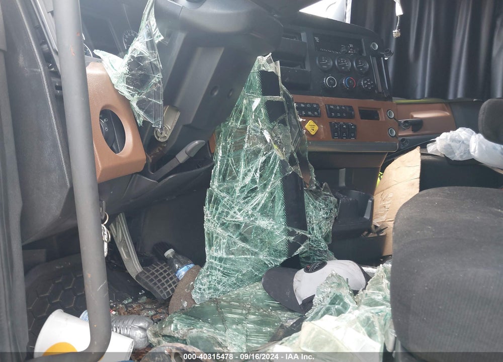 2019 FREIGHTLINER NEW CASCADIA 126 VIN: 1FUJHHDR6KLKH4202