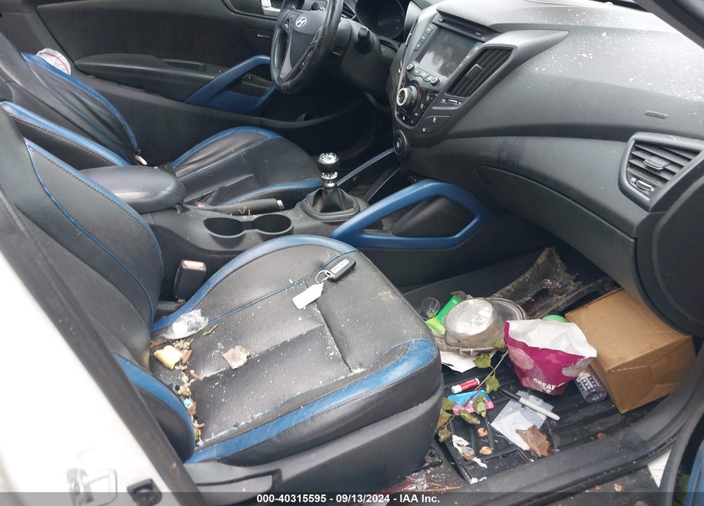 2013 HYUNDAI VELOSTER TURBO W/BLUE VIN: KMHTC6AE7DU111897