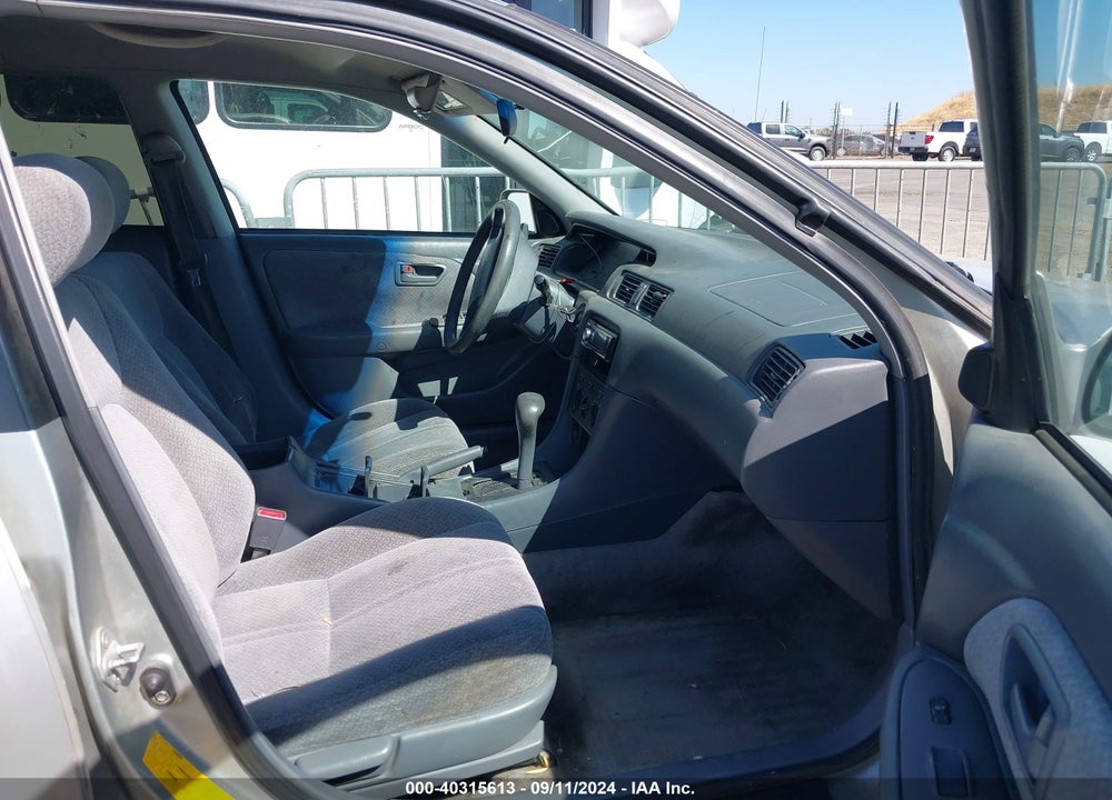 2001 TOYOTA CAMRY LE VIN: JT2BG28K110543132
