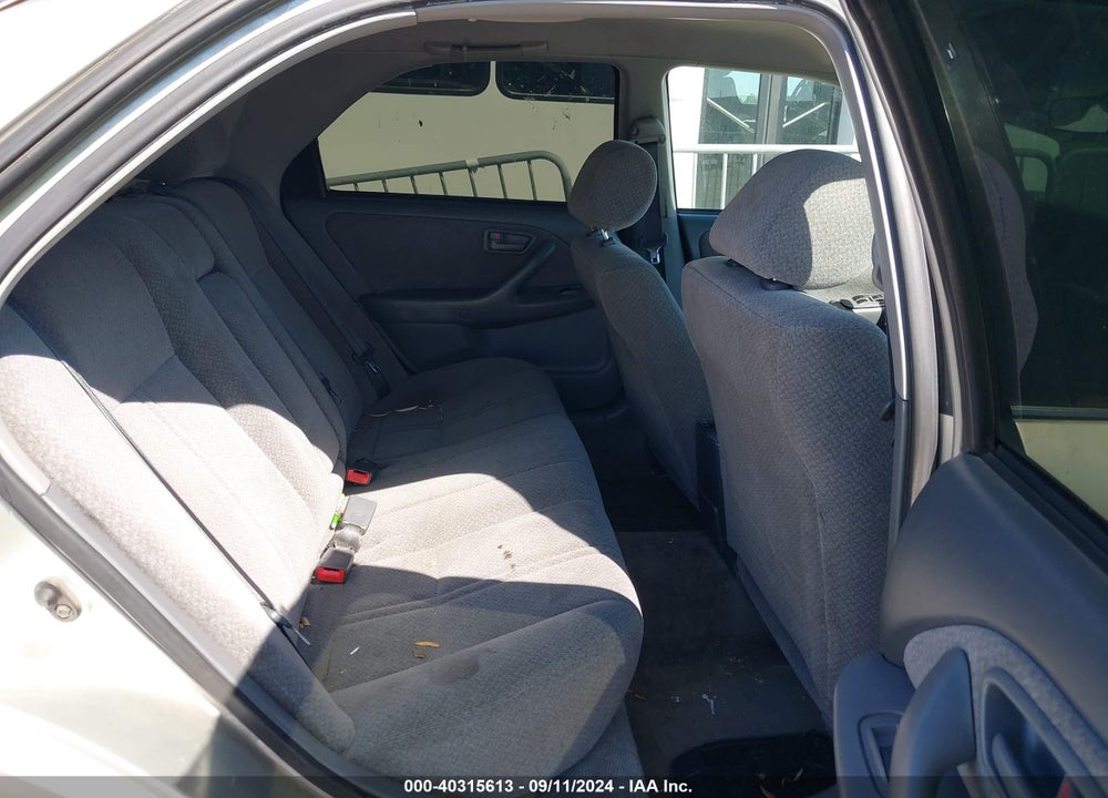 2001 TOYOTA CAMRY LE VIN: JT2BG28K110543132