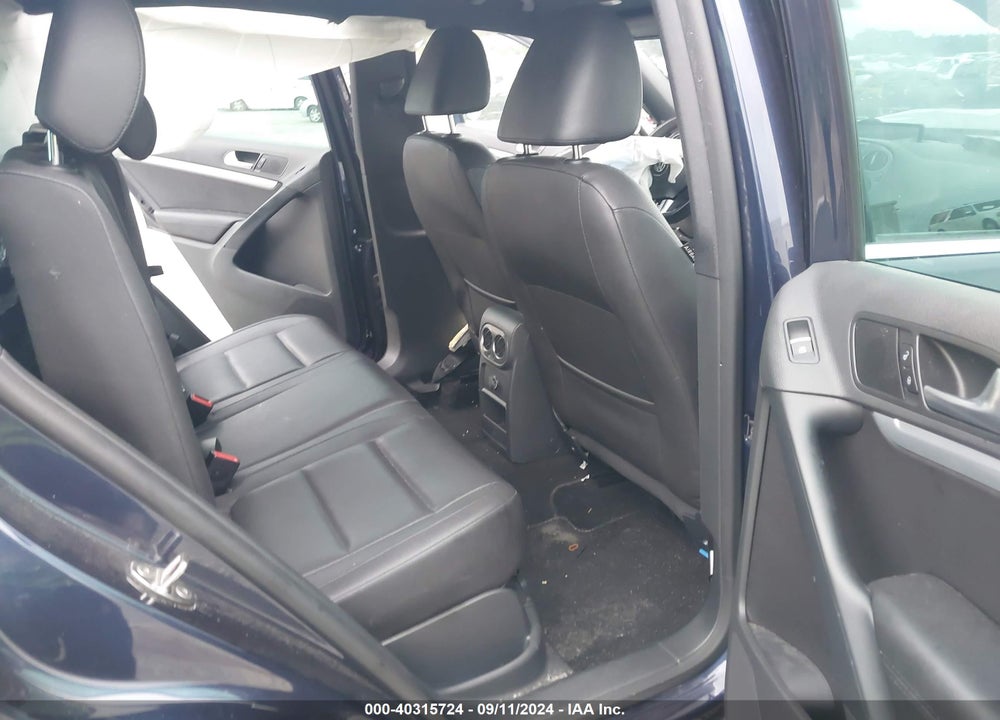 2016 VOLKSWAGEN TIGUAN R-LINE VIN: WVGAV7AX7GW527840