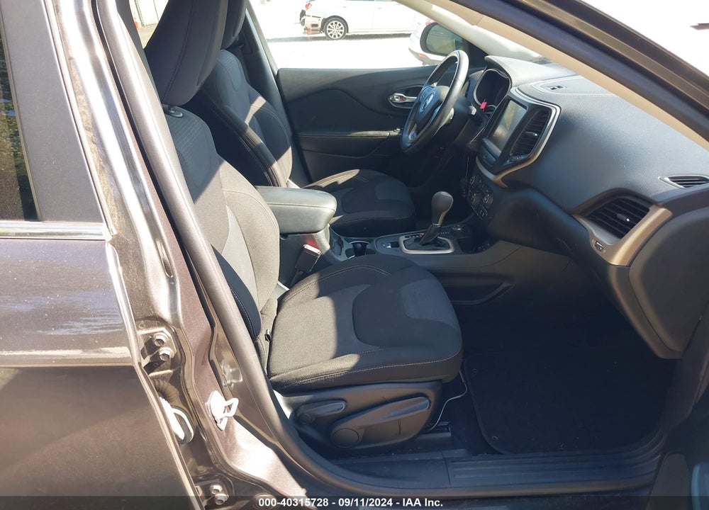 2015 JEEP CHEROKEE LATITUDE VIN: 1C4PJMCB5FW576849