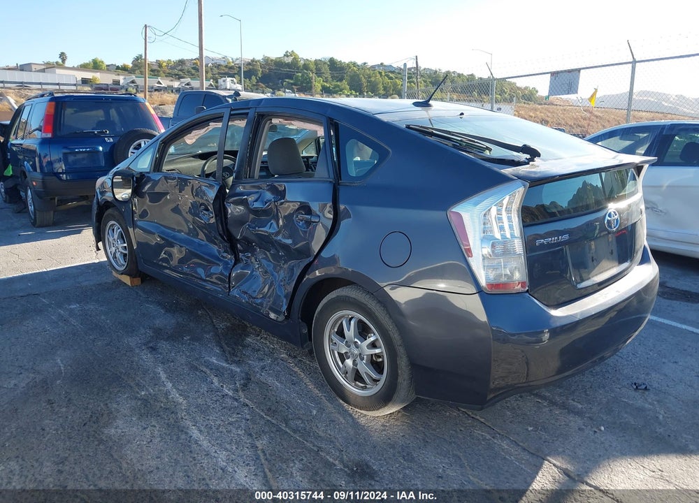 2011 TOYOTA PRIUS TWO VIN: JTDKN3DU7B1386342