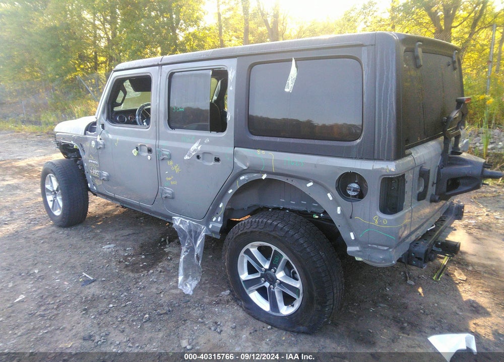 2022 JEEP WRANGLER UNLIMITED SAHARA 4X4 VIN: 1C4HJXEN8NW148396