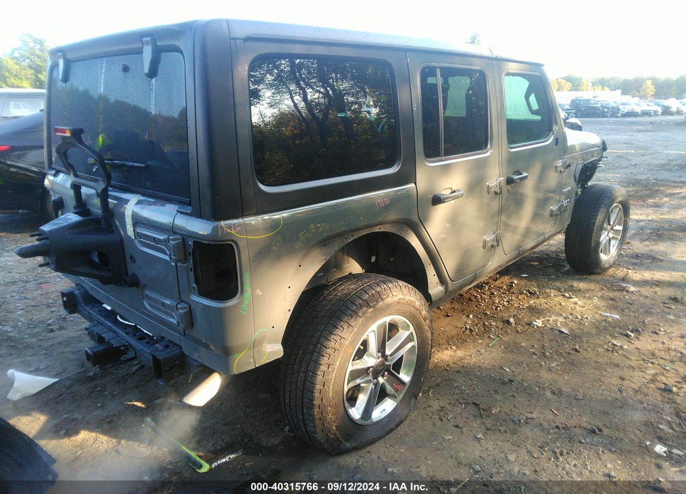 2022 JEEP WRANGLER UNLIMITED SAHARA 4X4 VIN: 1C4HJXEN8NW148396