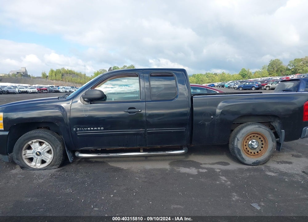 2009 CHEVROLET SILVERADO 1500 LT VIN: 1GCEK29079Z263013