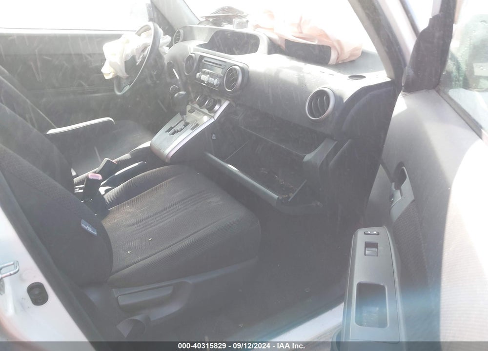 2008 SCION XB VIN: JTLKE50E981060405