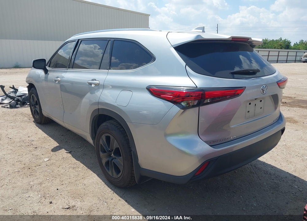 2021 TOYOTA HIGHLANDER XLE VIN: 5TDGZRBH5MS525716