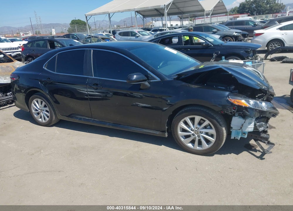 2022 TOYOTA CAMRY LE VIN: 4T1C11AK7NU061471