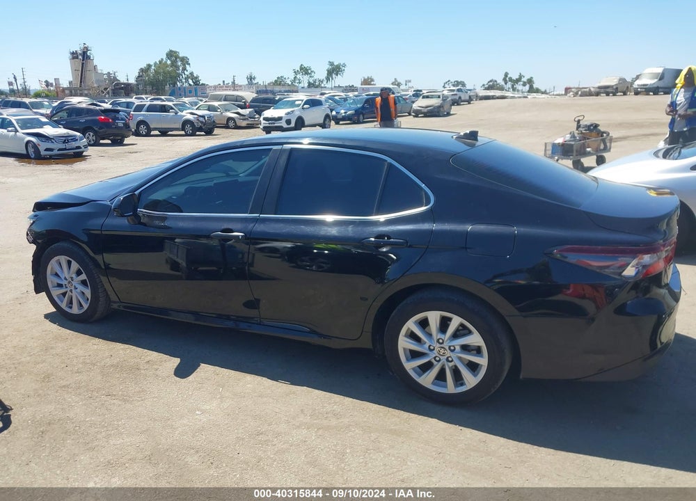 2022 TOYOTA CAMRY LE VIN: 4T1C11AK7NU061471