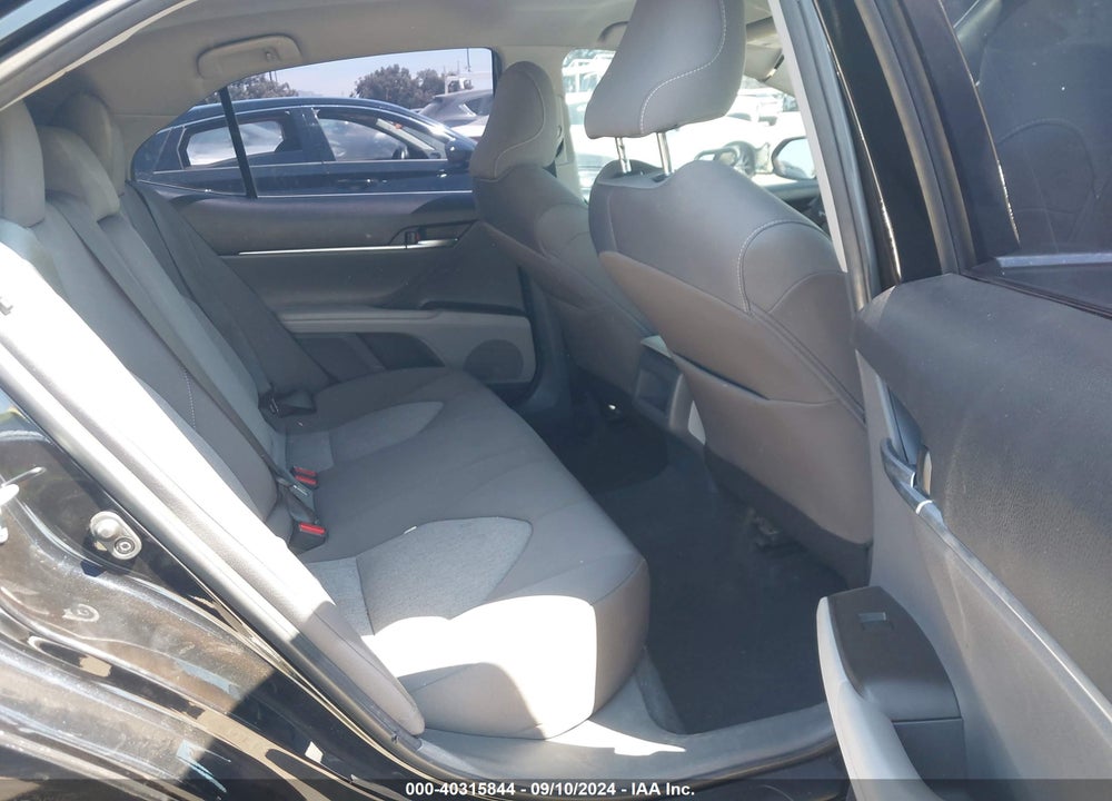 2022 TOYOTA CAMRY LE VIN: 4T1C11AK7NU061471