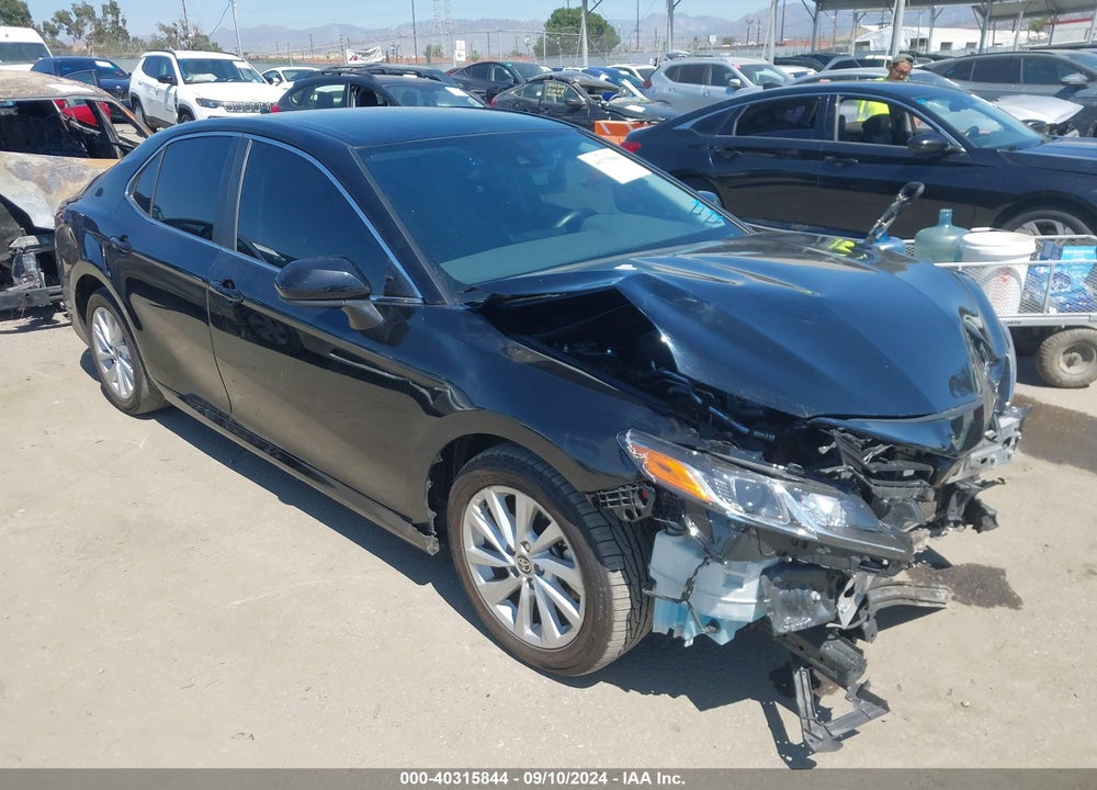 2022 TOYOTA CAMRY LE VIN: 4T1C11AK7NU061471