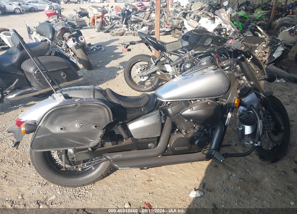 2015 HONDA VT750 C2B VIN: JH2RC5377FK501203