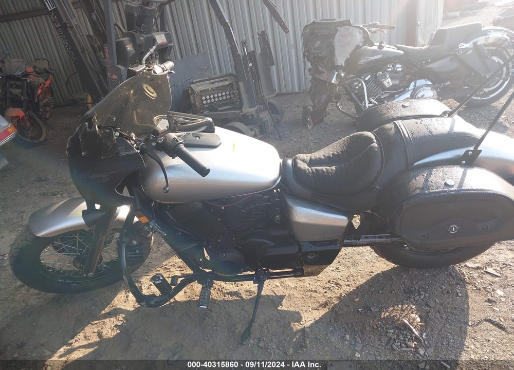 2015 HONDA VT750 C2B VIN: JH2RC5377FK501203