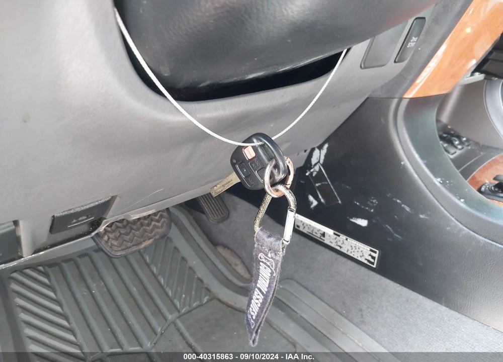 2004 LEXUS GX 470 VIN: JTJBT20X240043203