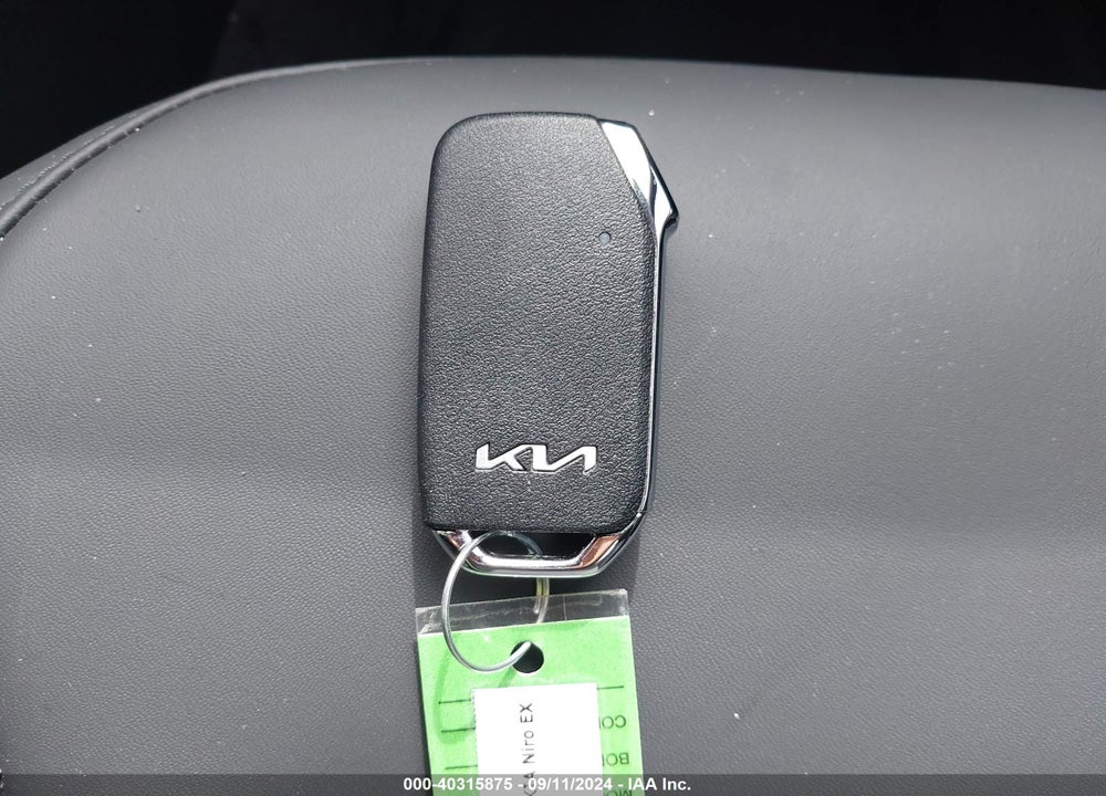 2024 KIA NIRO EX VIN: KNDCR3LE5R5174951