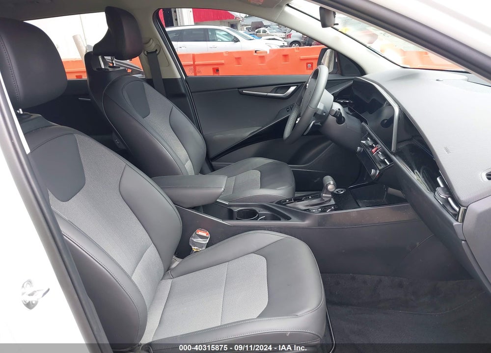 2024 KIA NIRO EX VIN: KNDCR3LE5R5174951