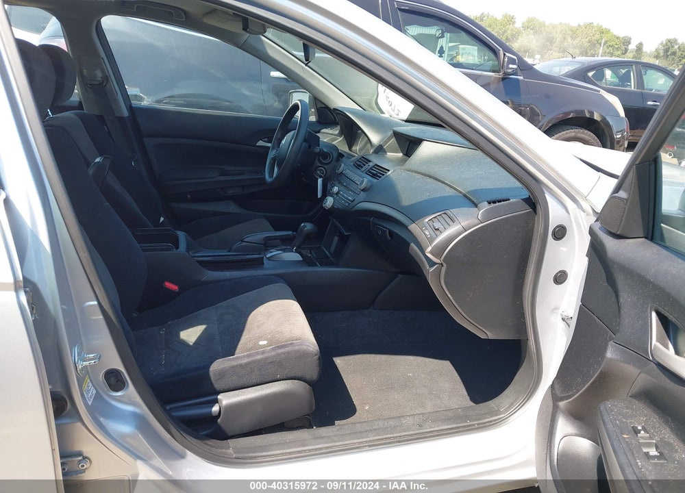 2010 HONDA ACCORD 2.4 LX-P VIN: 1HGCP2F4XAA137992