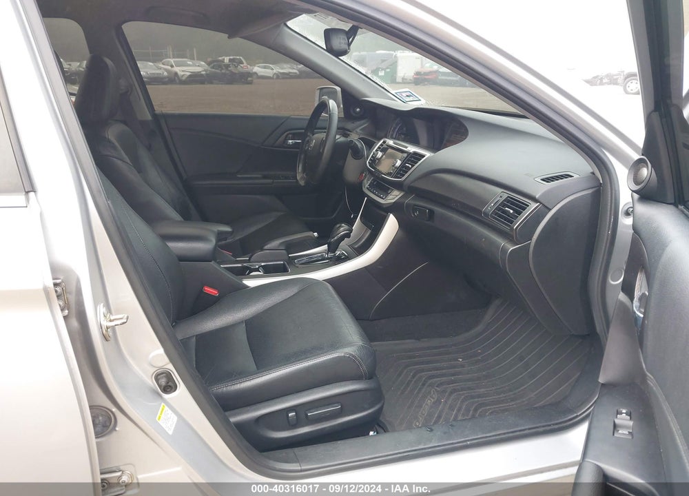 2015 HONDA ACCORD EX-L VIN: 1HGCR2F84FA102496