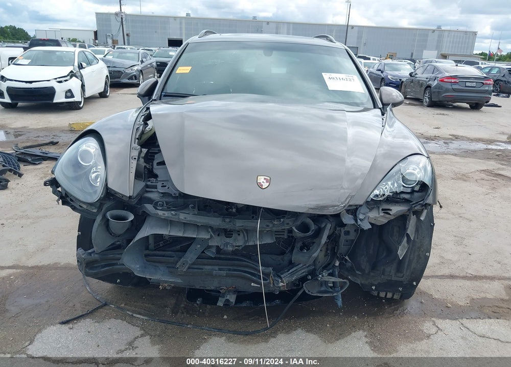 2013 PORSCHE CAYENNE GTS VIN: WP1AD2A21DLA73515