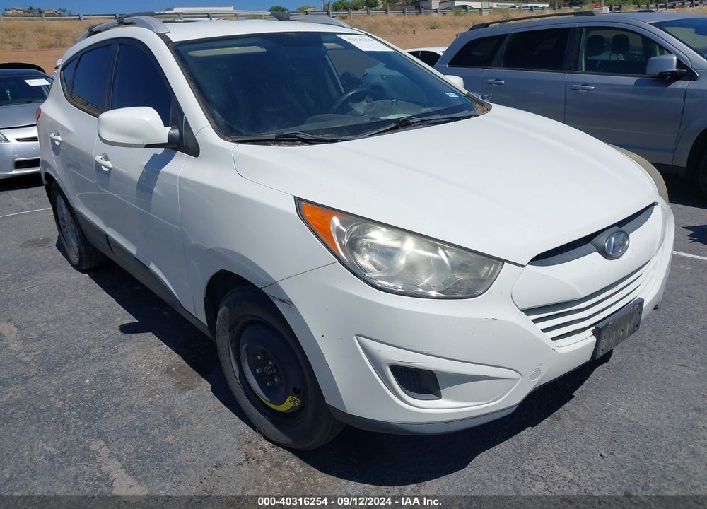 2011 HYUNDAI TUCSON GLS VIN: KM8JU3AC2BU230455