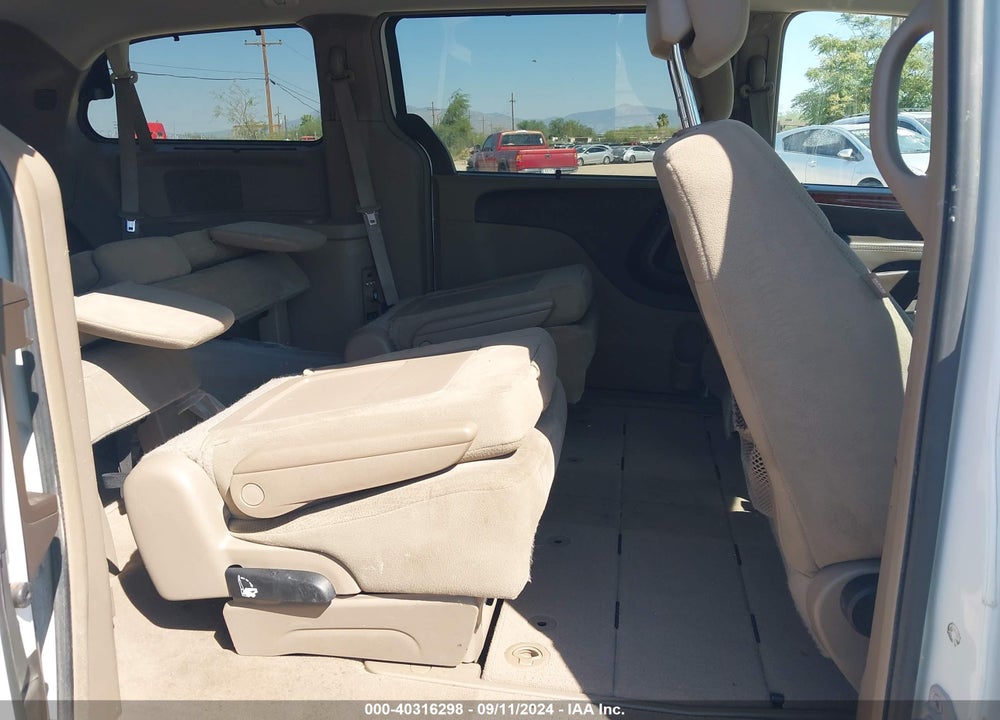 2016 CHRYSLER TOWN & COUNTRY TOURING VIN: 2C4RC1BG2GR111499
