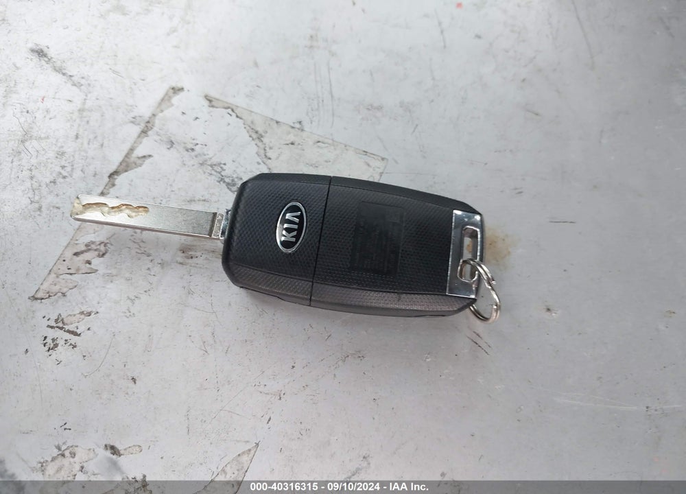 2019 KIA OPTIMA LX VIN: 5XXGT4L33KG280341