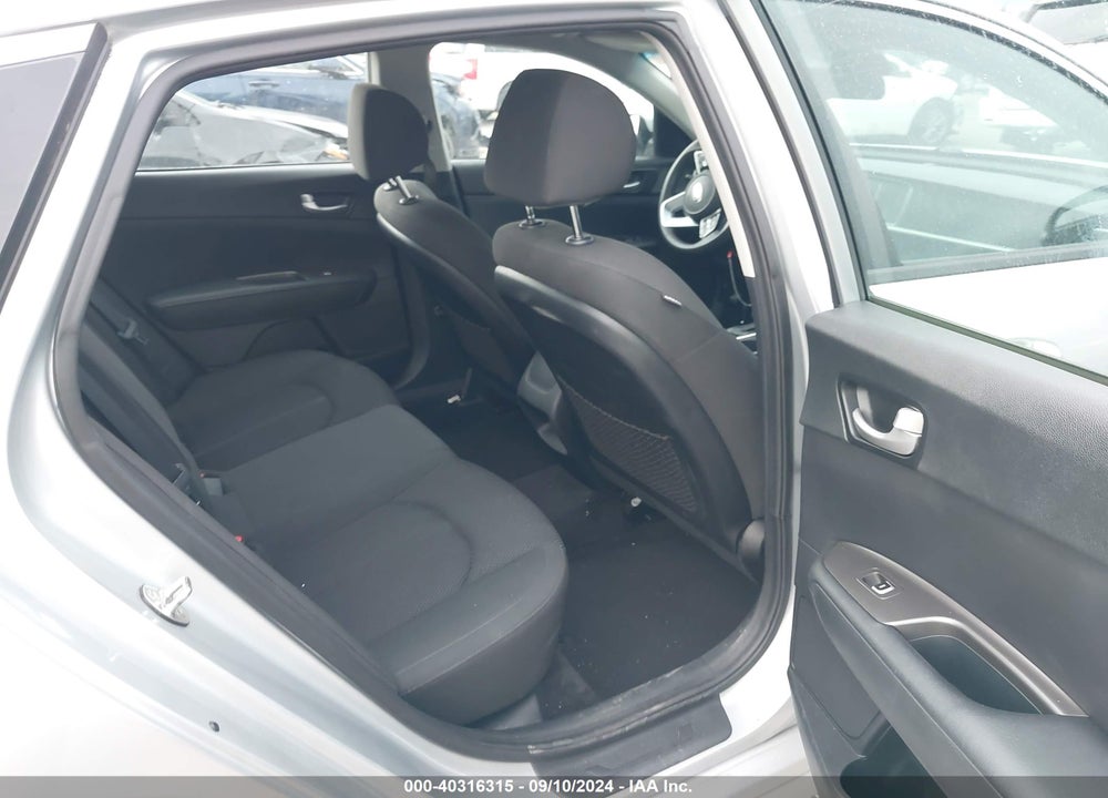 2019 KIA OPTIMA LX VIN: 5XXGT4L33KG280341