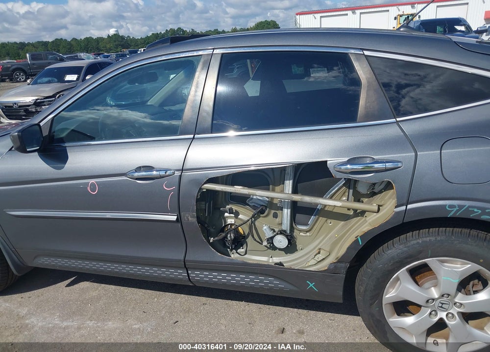 2010 HONDA ACCORD CROSSTOUR EX-L VIN: 5J6TF2H58AL016917