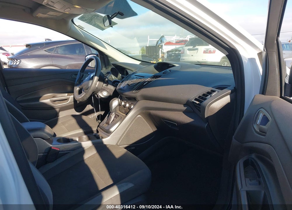 2016 FORD ESCAPE S VIN: 1FMCU0F70GUC05435