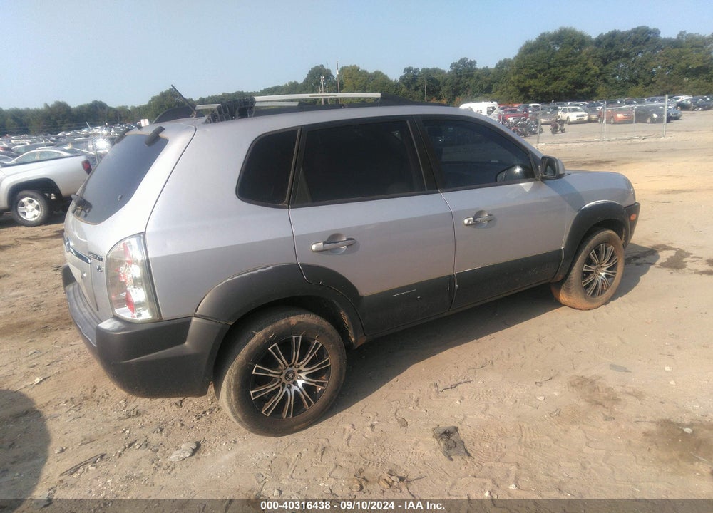 2005 HYUNDAI TUCSON GLS/LX VIN: KM8JN12D25U082398