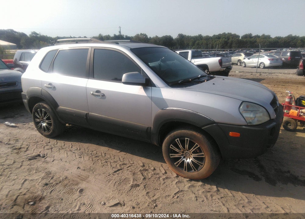 2005 HYUNDAI TUCSON GLS/LX VIN: KM8JN12D25U082398