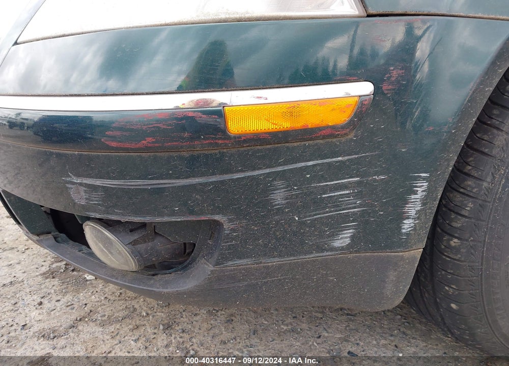 2001 VOLKSWAGEN PASSAT GLX VIN: WVWRH63B51E157379