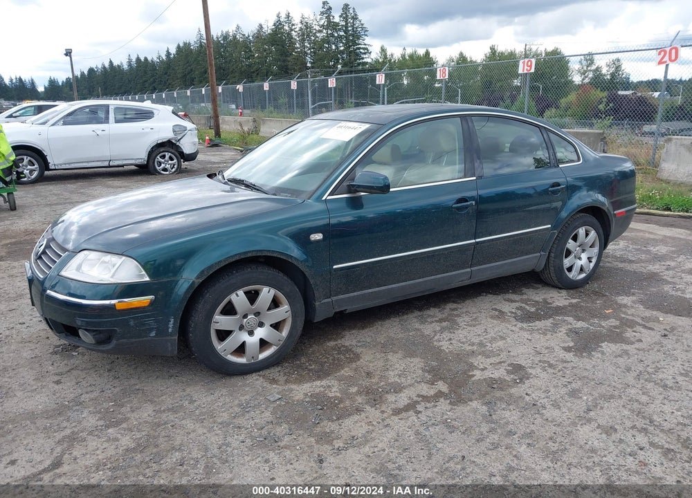 2001 VOLKSWAGEN PASSAT GLX VIN: WVWRH63B51E157379