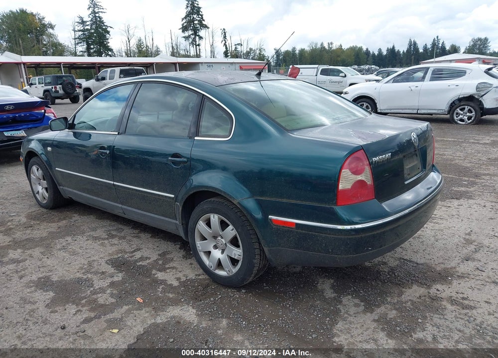 2001 VOLKSWAGEN PASSAT GLX VIN: WVWRH63B51E157379