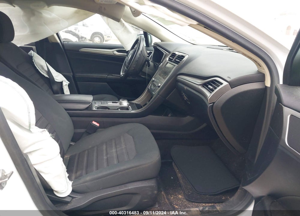 2020 FORD FUSION SE VIN: 3FA6P0HD1LR201171