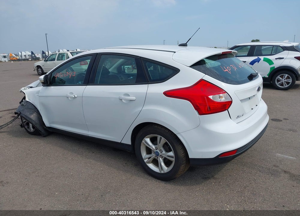 2013 FORD FOCUS SE VIN: 1FADP3K28DL215617