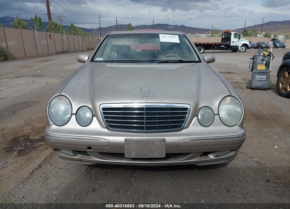 2000 MERCEDES-BENZ E 320 VIN: WDBJF65J3YB127248