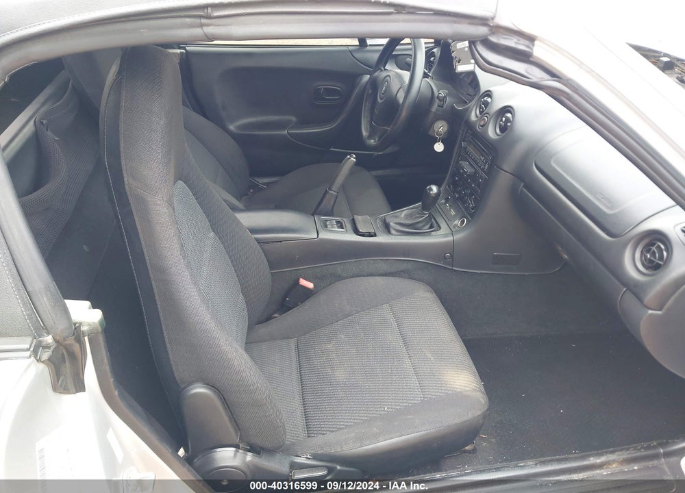 1999 MAZDA MX-5 MIATA LEATHER PKG/POPULAR EQUIPMENT PKG/SPORTS PKG/TOURING PKG VIN: JM1NB3538X0122653
