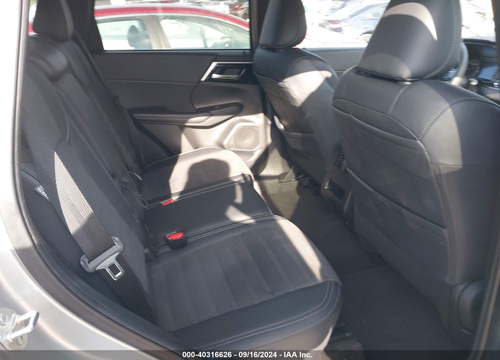 2024 MITSUBISHI OUTLANDER SE 2.5 2WD/SE BLACK EDITION S-AWC/SE BLACK EDITION W/PANO ROOF VIN: JA4J3VA85RZ038159